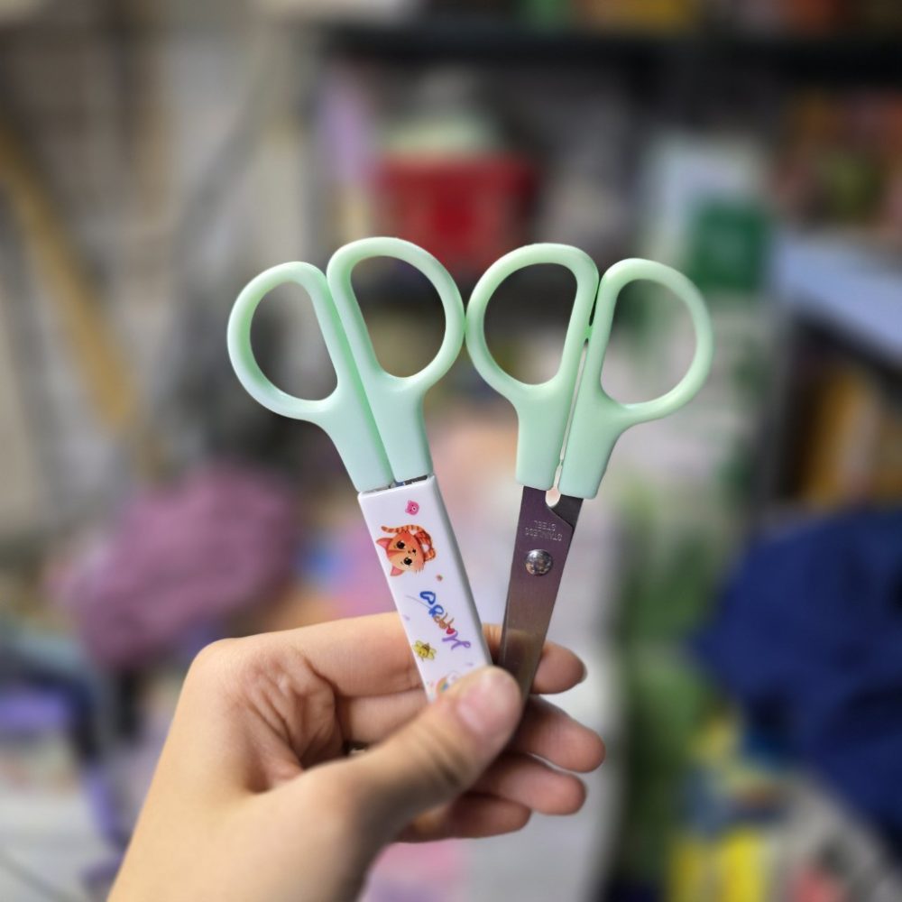 قیچی غلاف دار فانتزی رنگ سبز