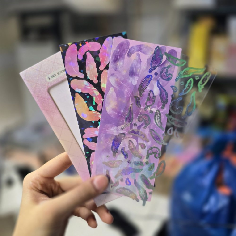 استیکر سه ورقی هولوگرامی طرح برگ