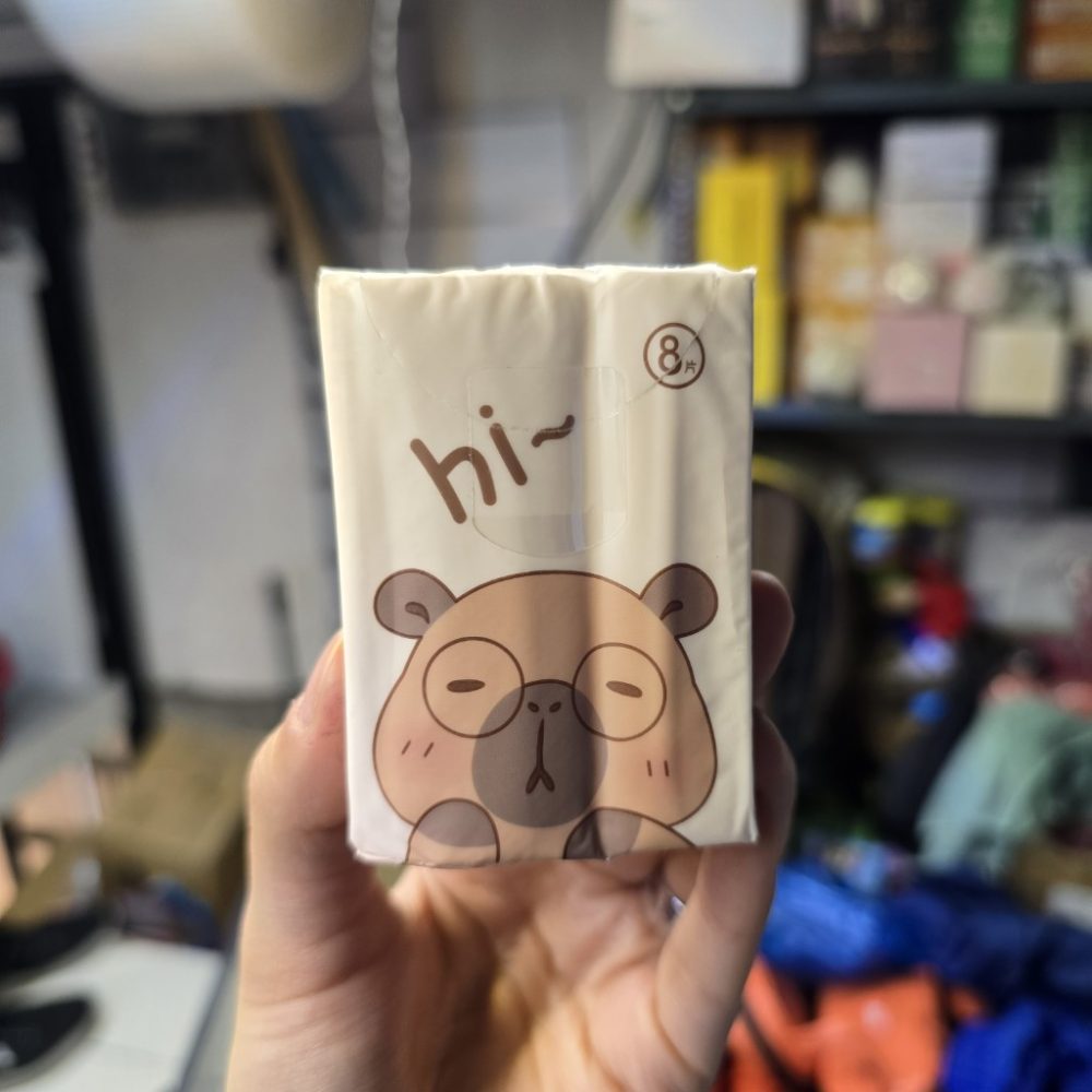 دستمال کاغذی جیبی 8 برگ طرح کاپی بارا نشسته