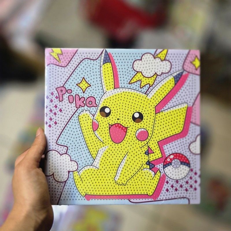 نقاشی الماسی بوم سایز 20 در 20 طرح پیکاچو پاستلی کد 10