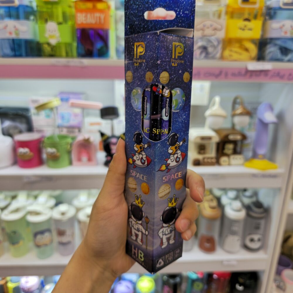 مداد طرح فضانورد مثلثی