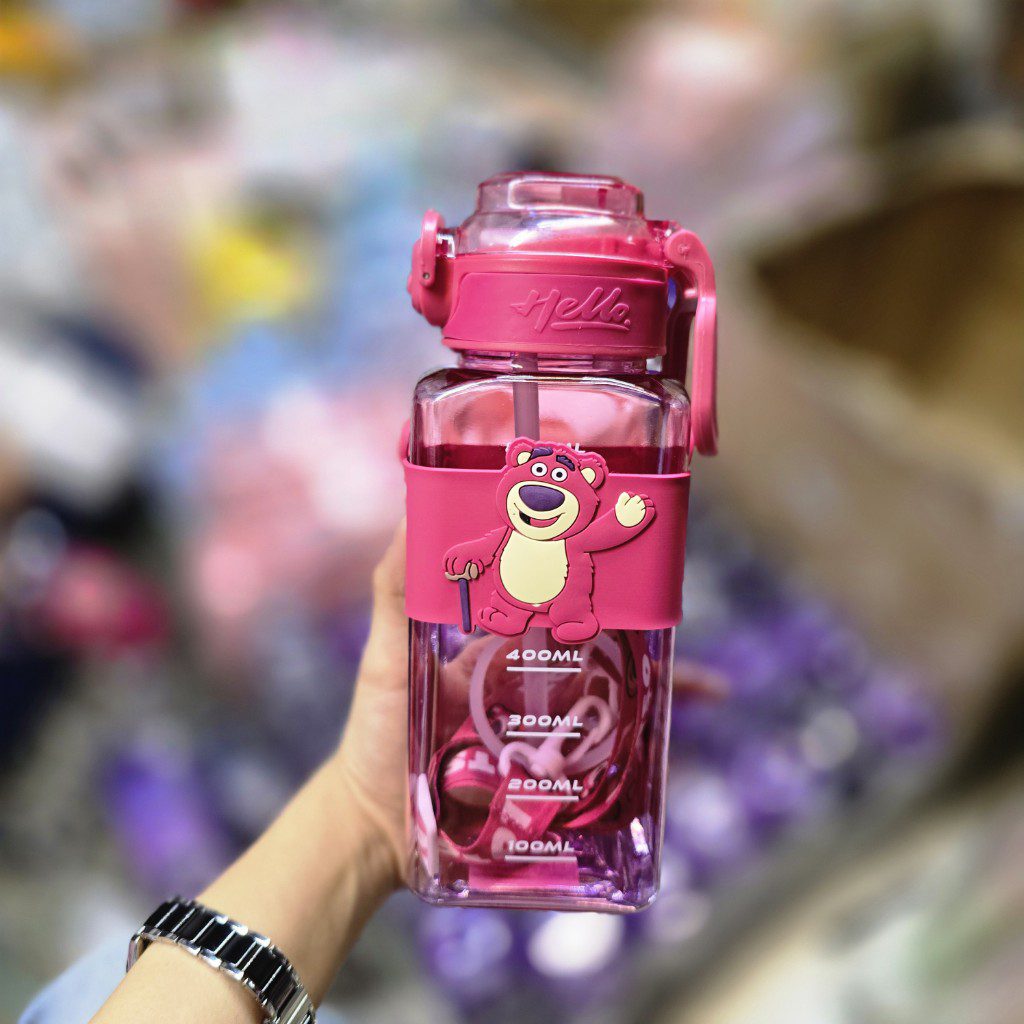 20251021_200242_copy_1024x1024 قمقمه 800 میل خرس مهربان دسته و بند دار