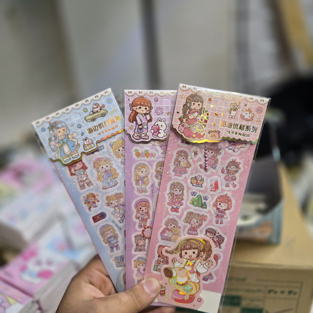 20251022_182432_copy_1024x1024 استیکر سه ورقی طرح دختر