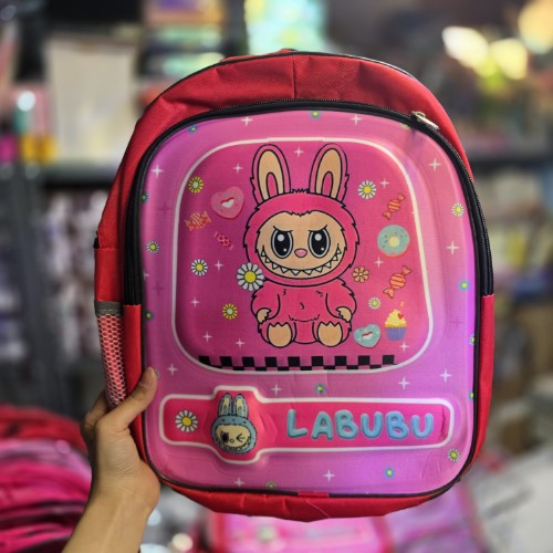 کوله پشتی لبوبو نشسته