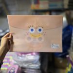 پوشه تک دکمه طرح چشم درشت گلبهی - Image 2