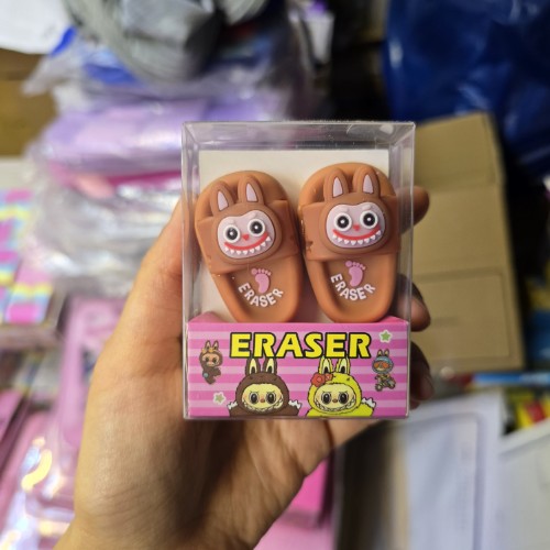 20251123_172349_copy_500x500 پاک کن طرح دمپایی لبوبو ست دوعددی