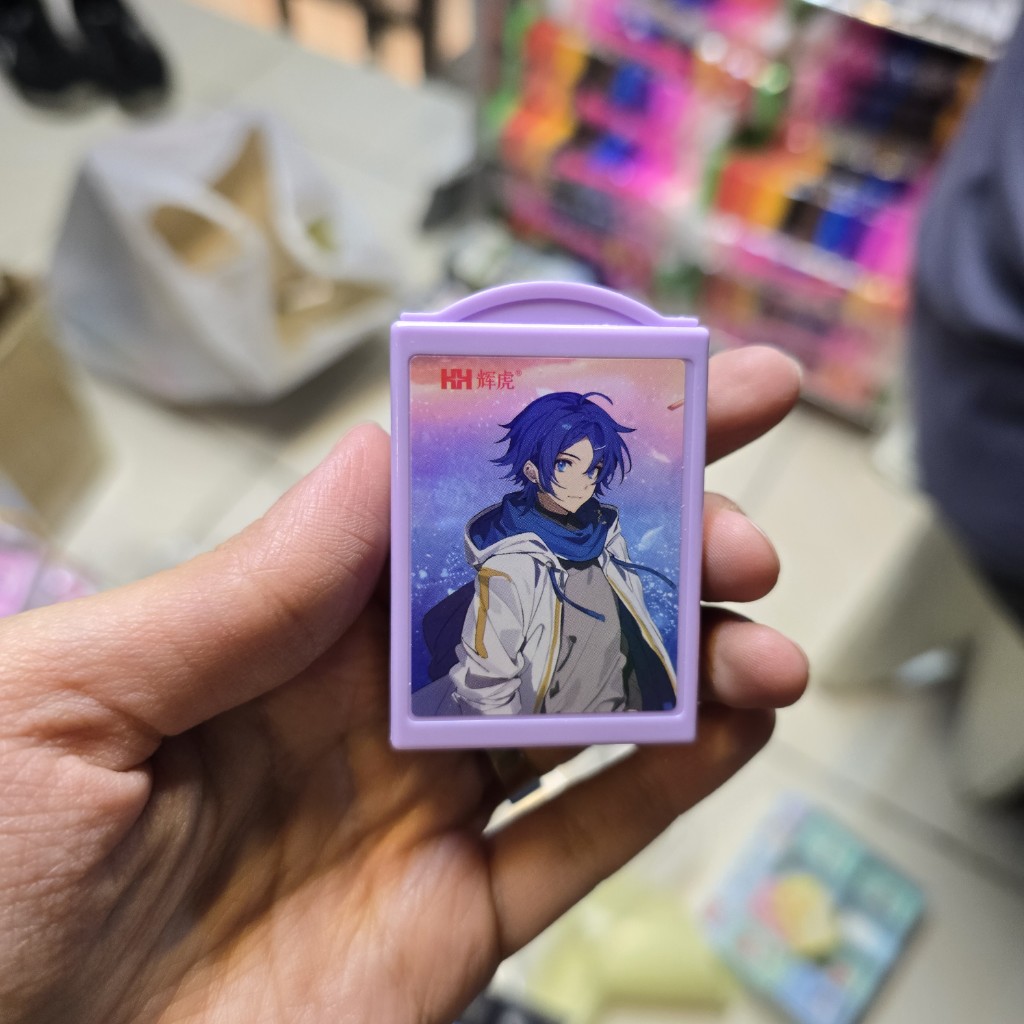 پاک کن جادویی طرح انیمه بنفش