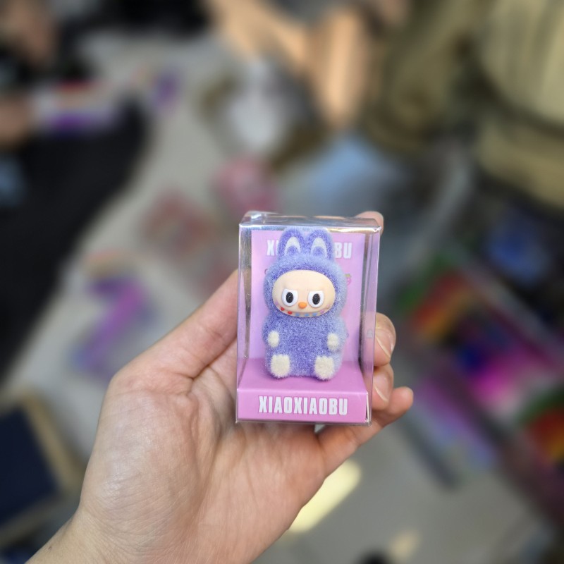 تراش پشمالو لبوبو جعبه طلقی