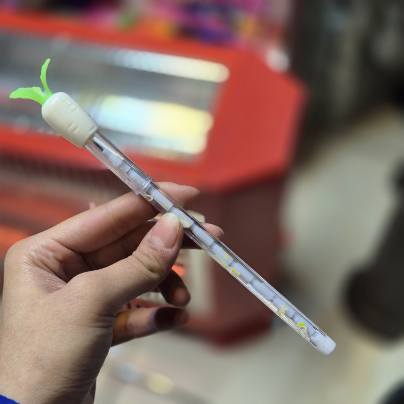 مداد فشنگی طرح هویج سفید