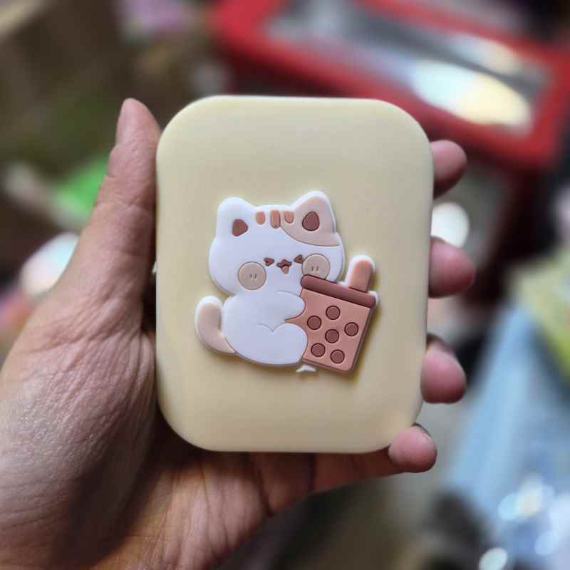 ست شانه و آینه جیبی رنگ کرم